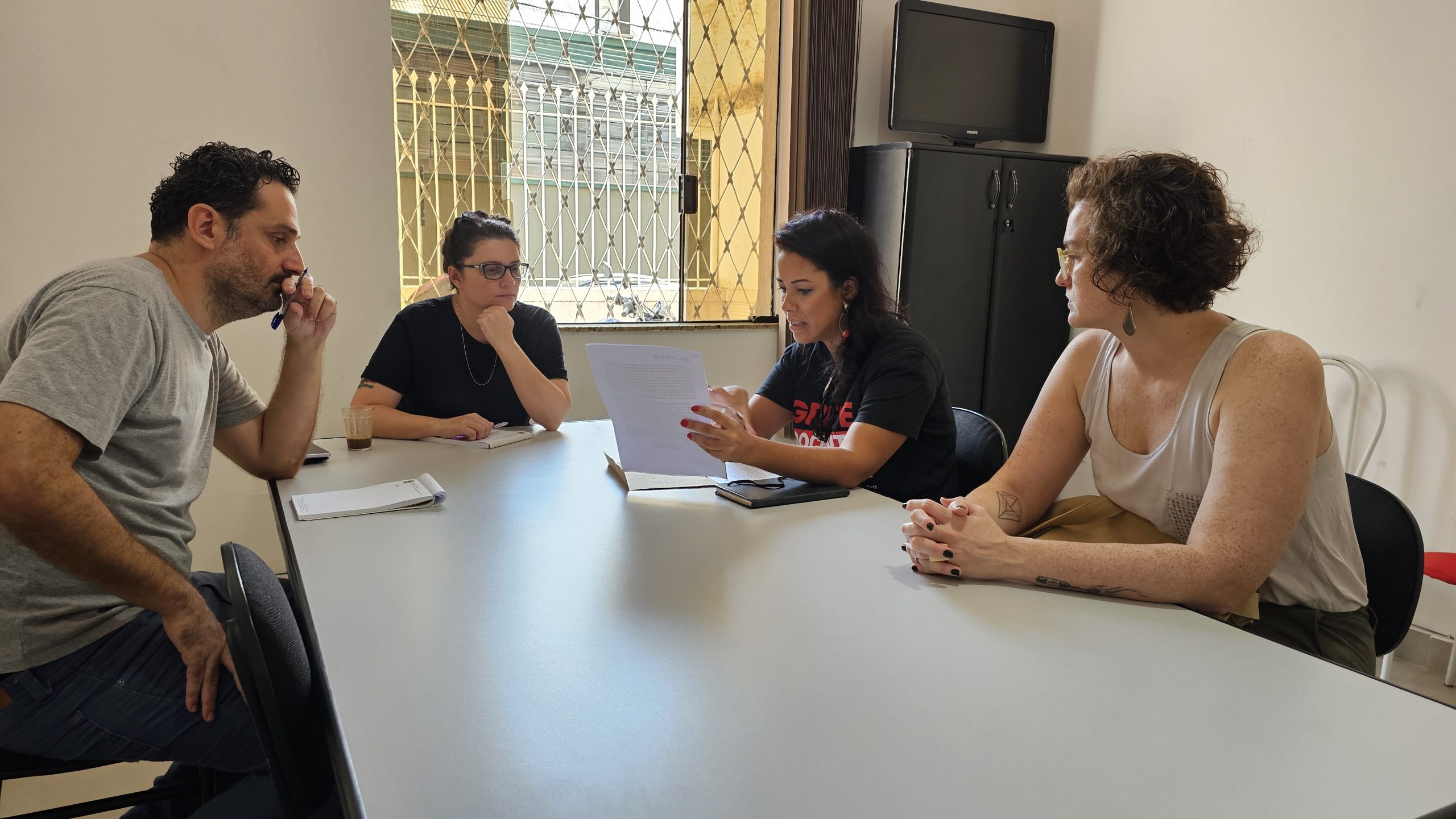 Leia mais sobre o artigo CLG realiza reunião com assessoria da Deputada Federal Ana Pimentel